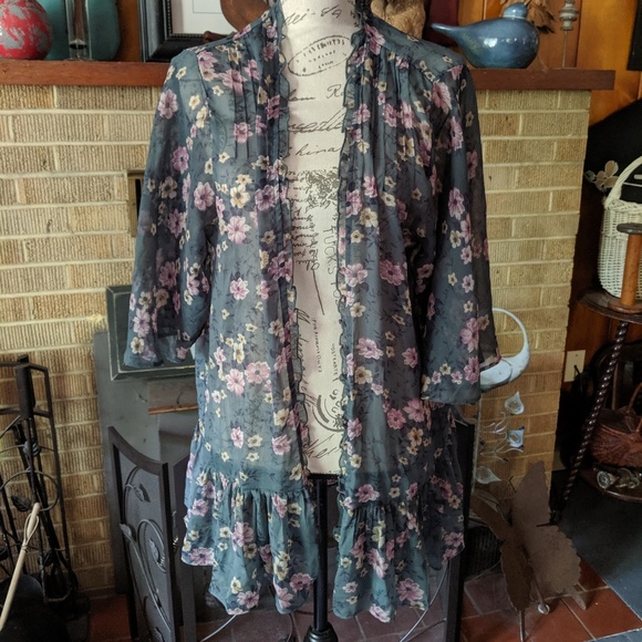 American Eagle Outfitters Tops - American eagle kimono sheer 3/4 sleeves flare